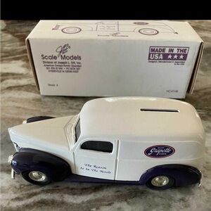 1940 Ford 2Dr. Panel Delivey Car Grapette Bottling Co. New. Vintage